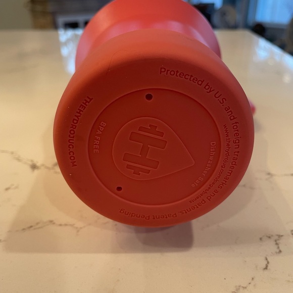 HydroJug Salmon Pink Bottle with Boot 40 oz - Picture 3 of 3